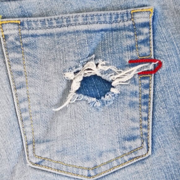 Diesel Industries Jeans Capri distressed ripped hard washed blue women's size 28 - Picture 11 of 16